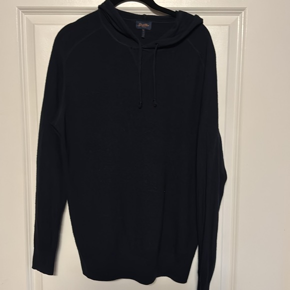 Men’s Good Man Brand pullover with hood and toggle strings. - Picture 3 of 5